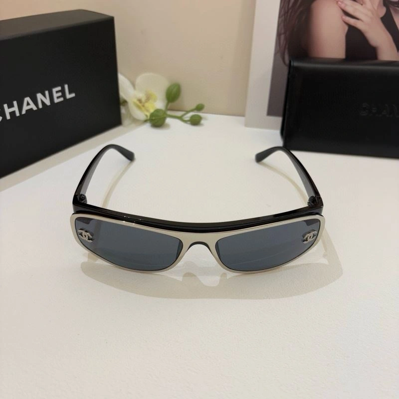 Chanel Sunglasses EasyMatch 277999