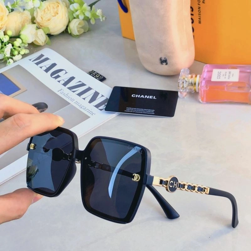 Breathable Chanel Sunglasses 277994