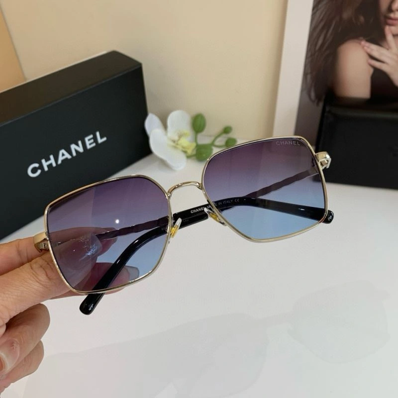 Chanel Sunglasses Stylish 277971