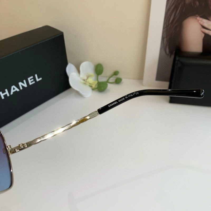 Chanel Sunglasses Stylish 277971