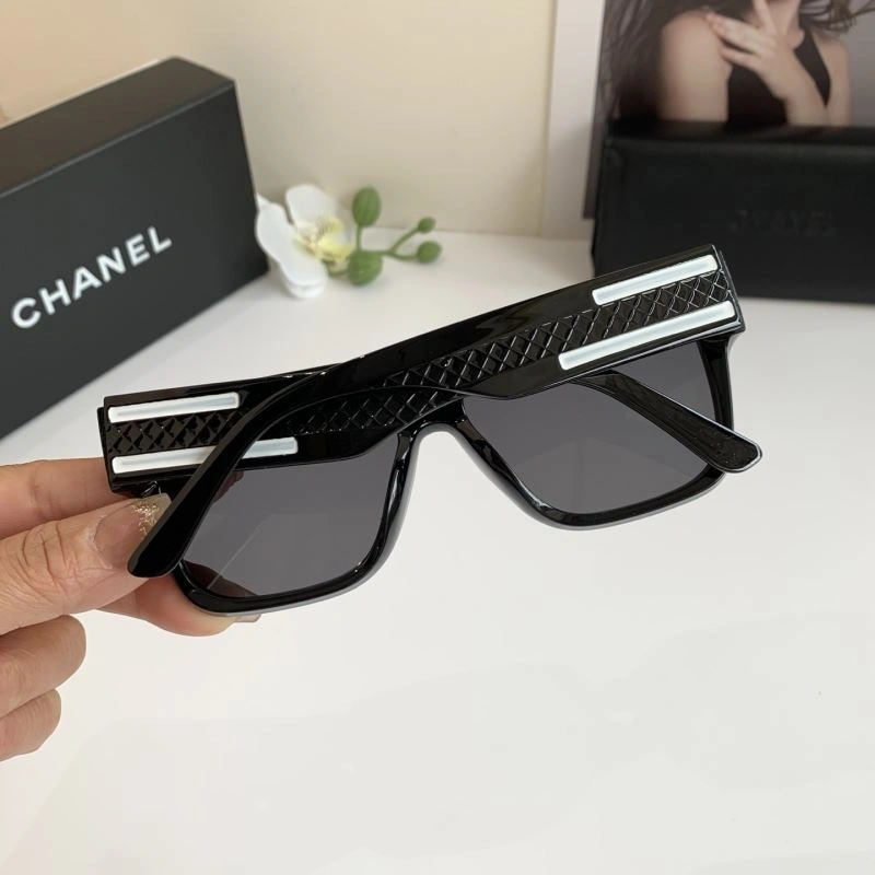 Bright Chanel Sunglasses 277982