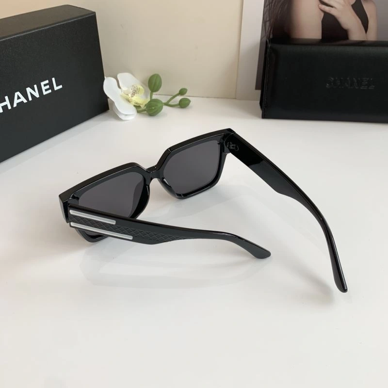 Bright Chanel Sunglasses 277982
