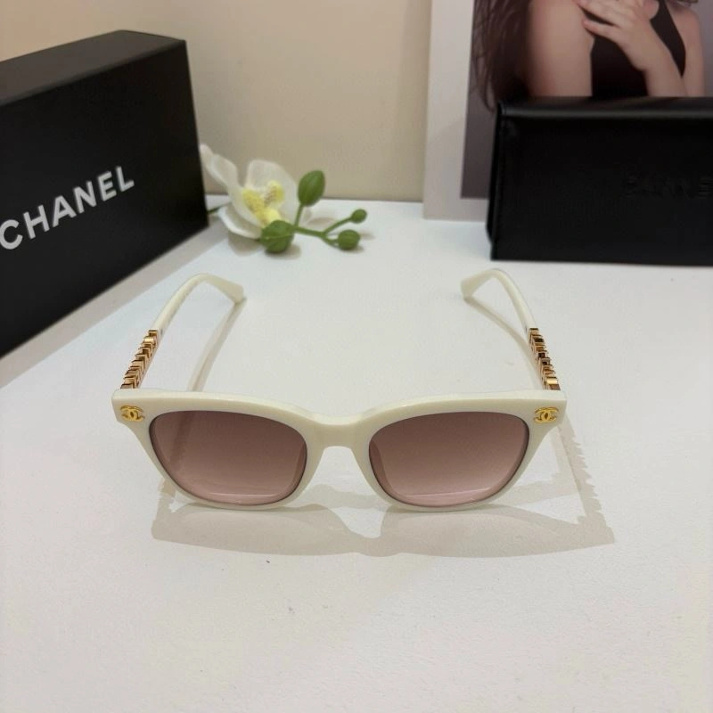 Chanel Sunglasses Lightweight 277960