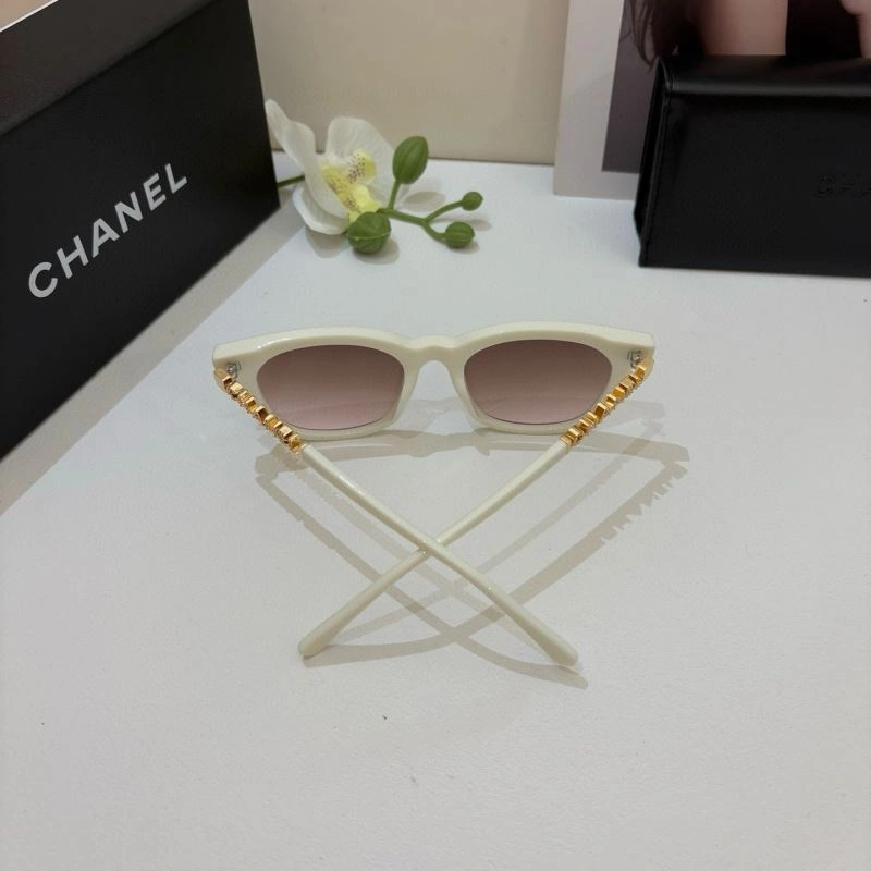 Chanel Sunglasses Lightweight 277960