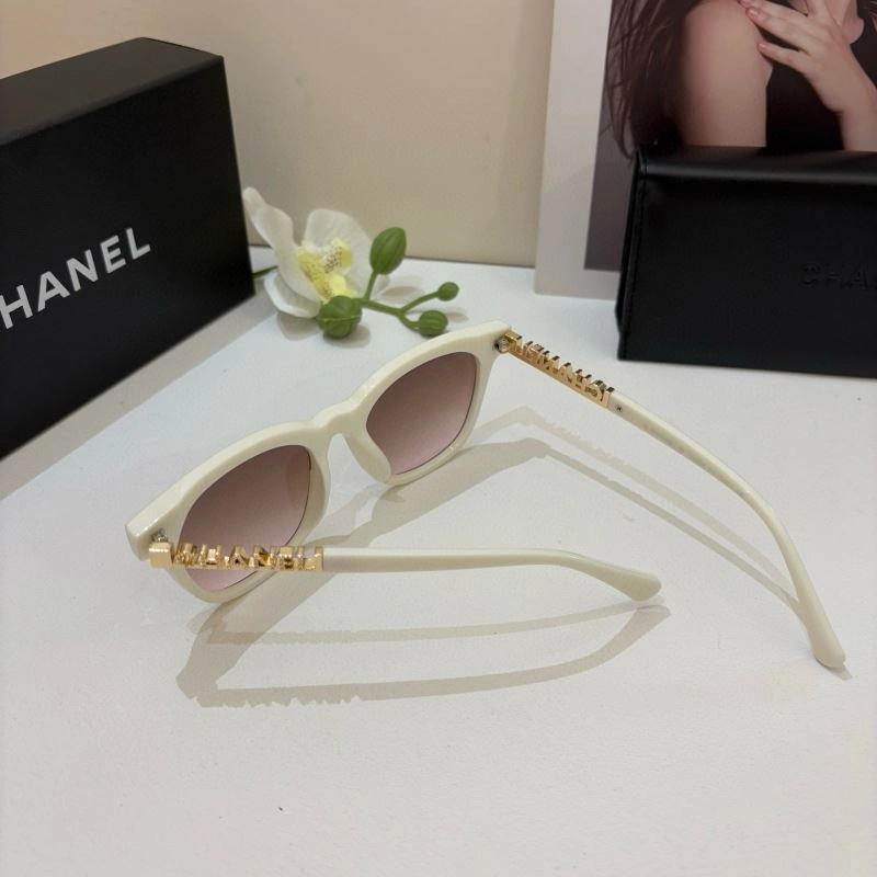 Chanel Sunglasses Lightweight 277960