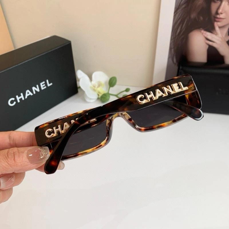 Durable Chanel Sunglasses 277954