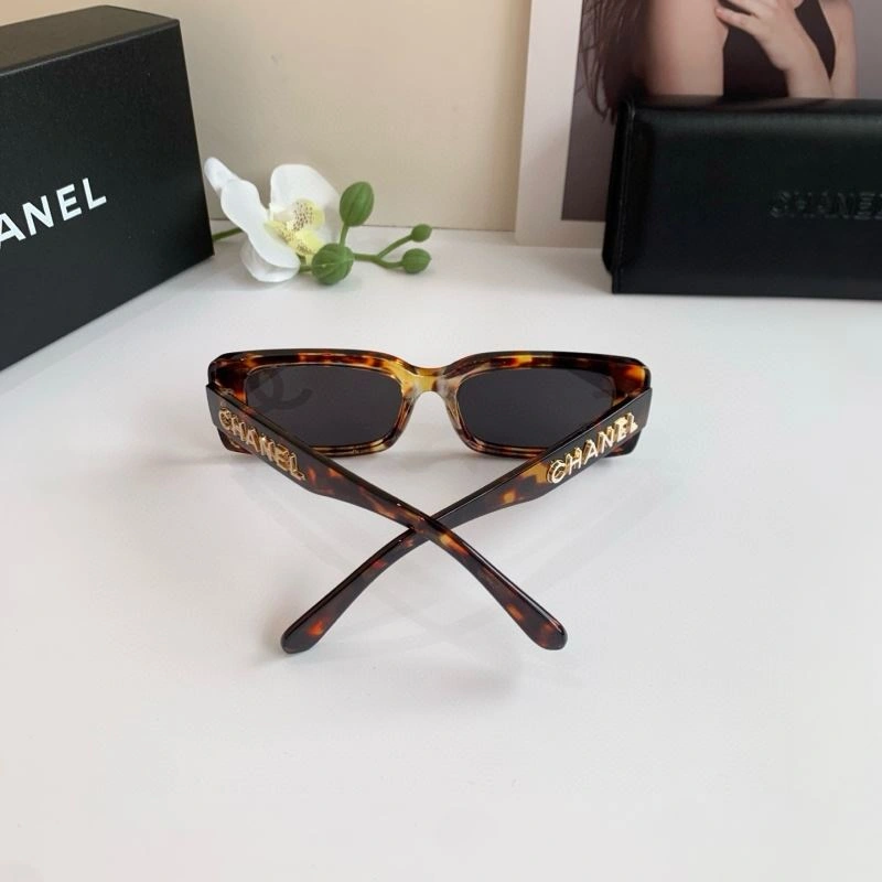 Durable Chanel Sunglasses 277954