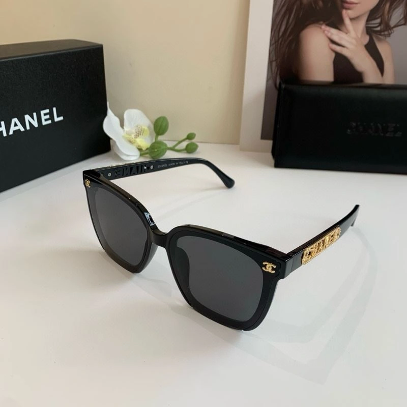 Chanel Sunglasses Bold 277953