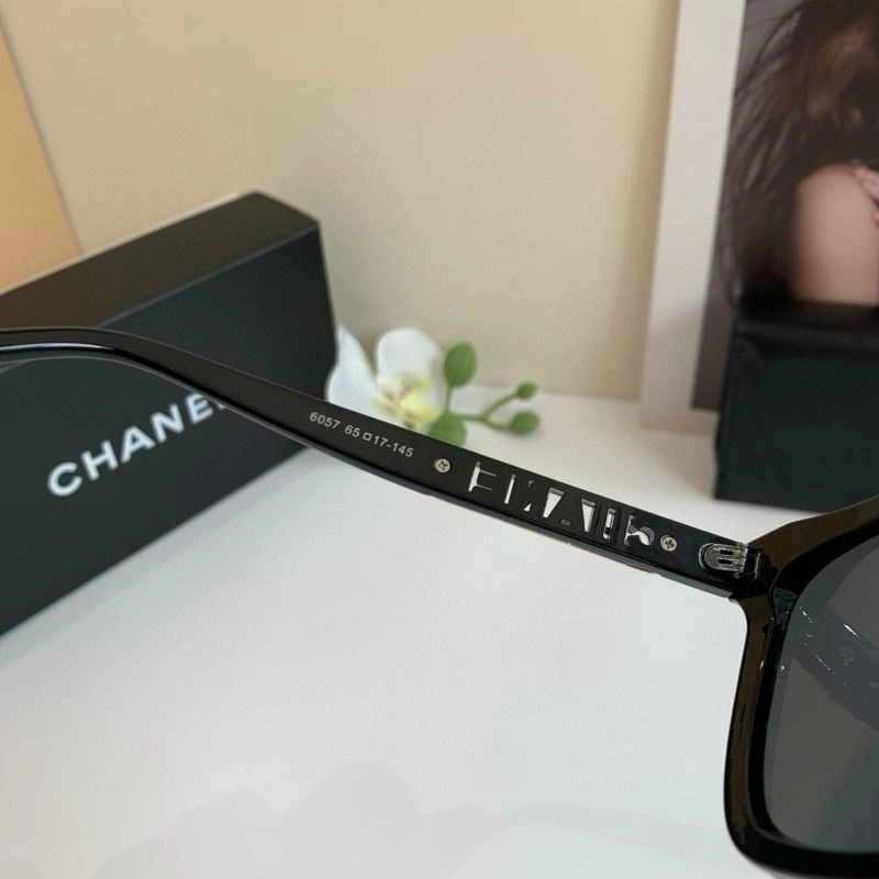 Chanel Sunglasses Bold 277953