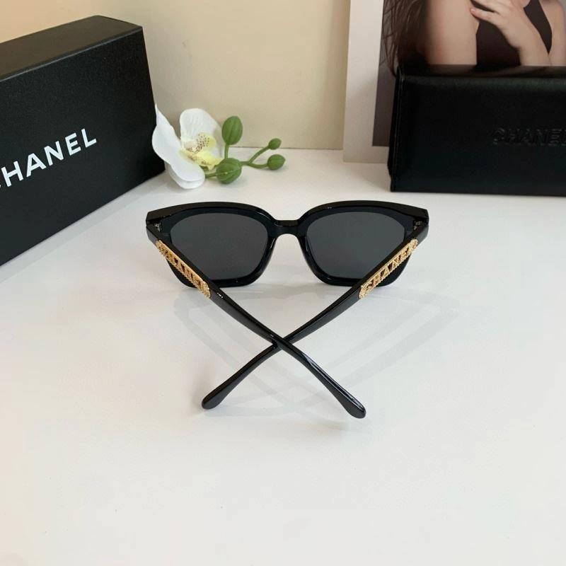 Chanel Sunglasses Bold 277953