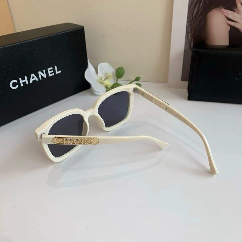 Chanel Sunglasses Sporty 277937