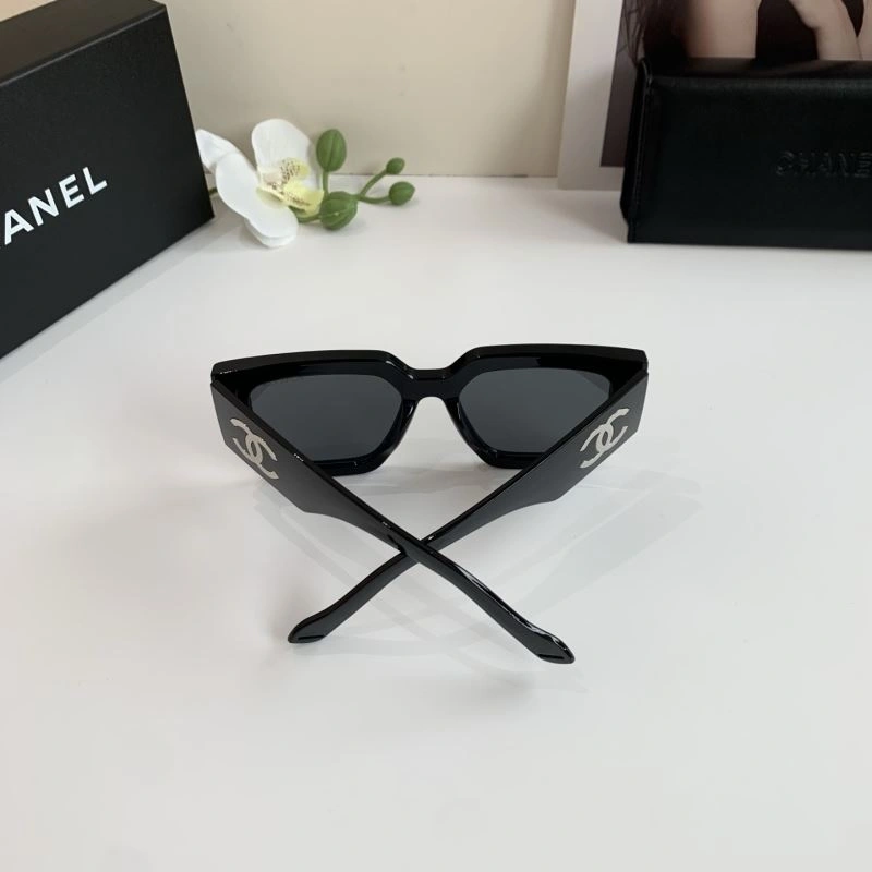Casual Chanel Sunglasses 277928