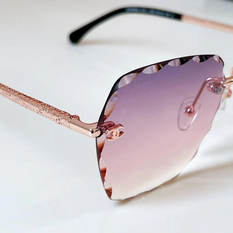 Chanel Sunglasses Sleek 277950