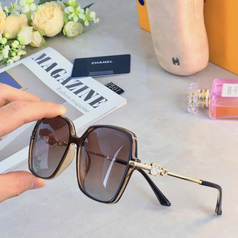 Bright Chanel Sunglasses 277952