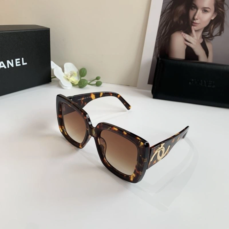 Chanel Sunglasses Casual 277936