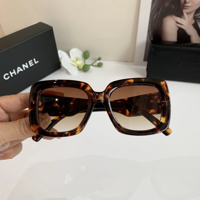 Chanel Sunglasses Casual 277936