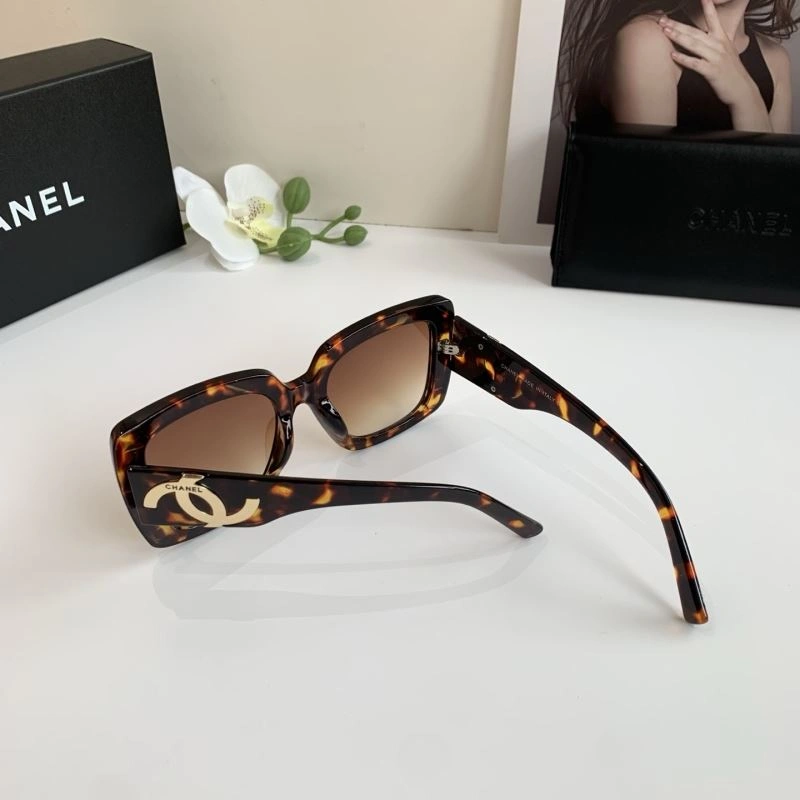Chanel Sunglasses Casual 277936