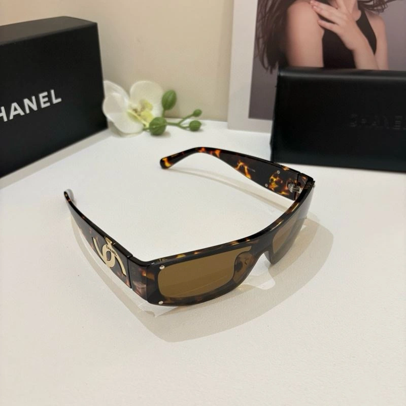 Attractive Chanel Sunglasses 277930