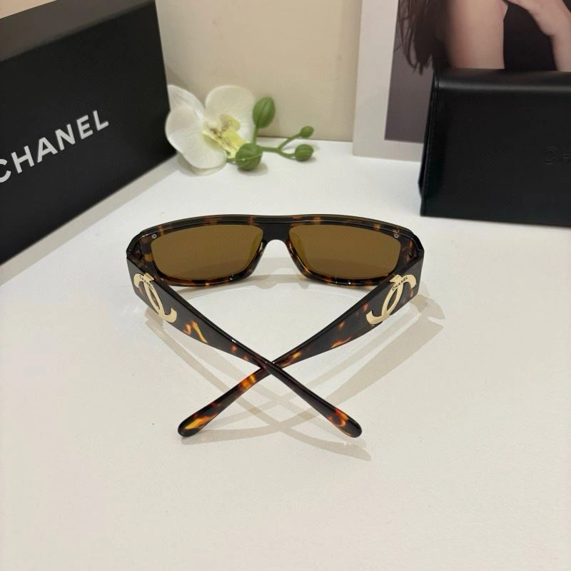 Attractive Chanel Sunglasses 277930