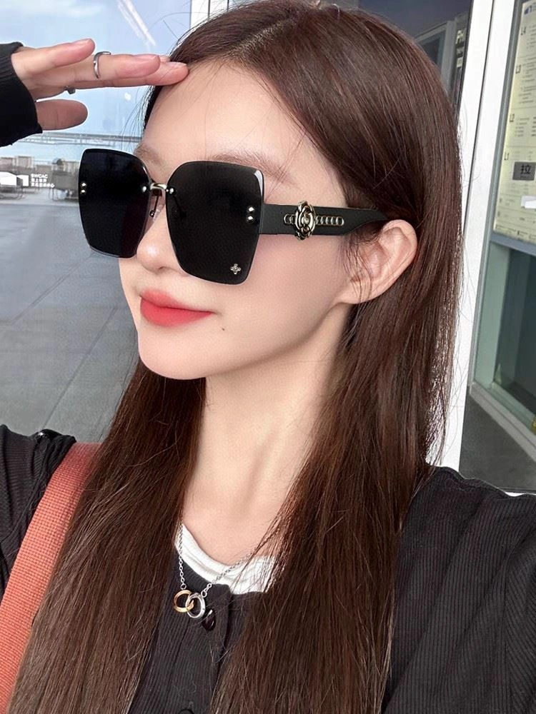 Classic Chanel Sunglasses 277945