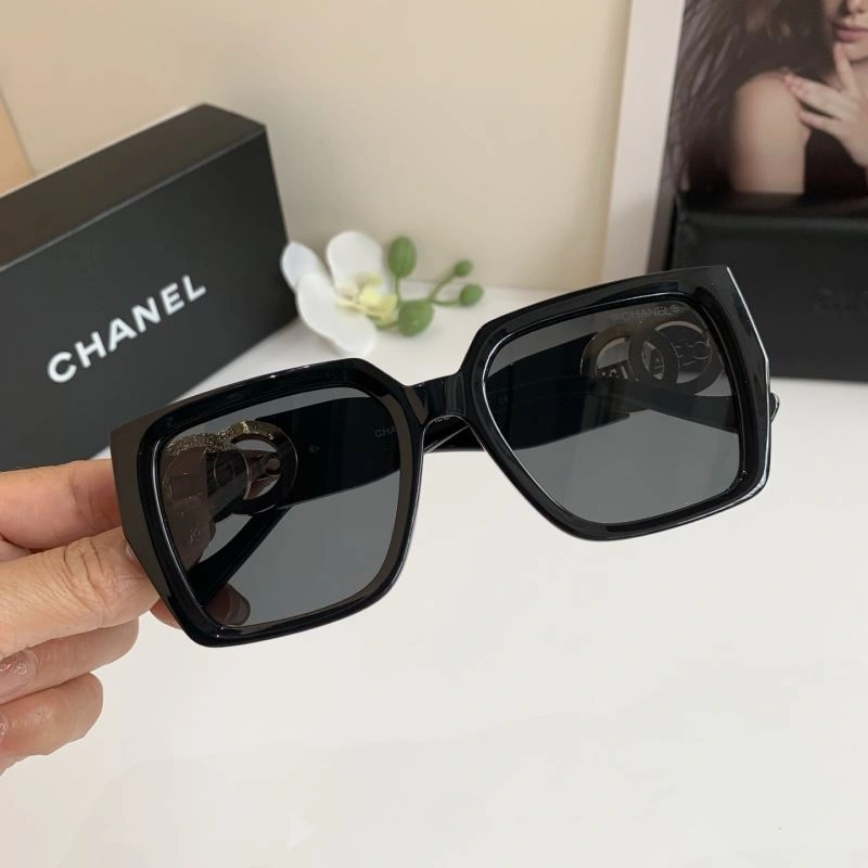 Breathable Chanel Sunglasses 277901