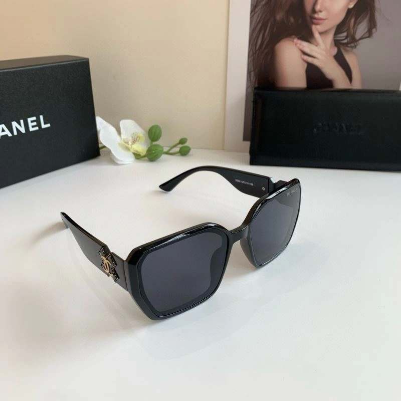 Chanel Sunglasses Elegant 277880