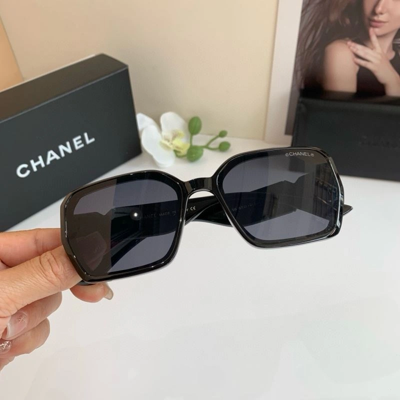 Chanel Sunglasses Elegant 277880