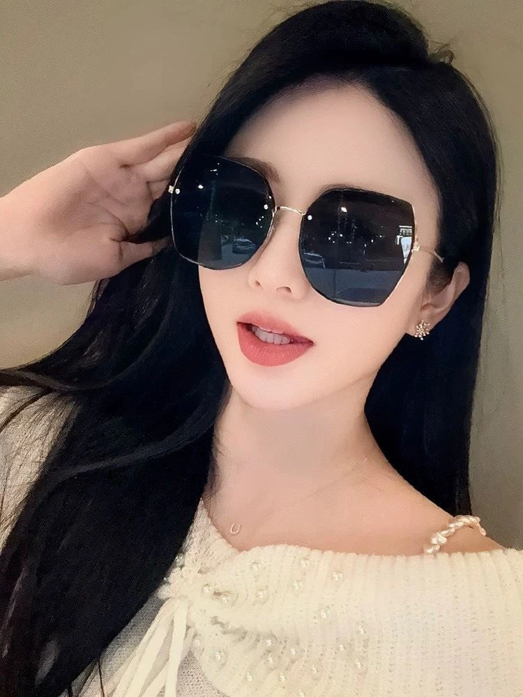 Chanel Sunglasses StreetReady 278385