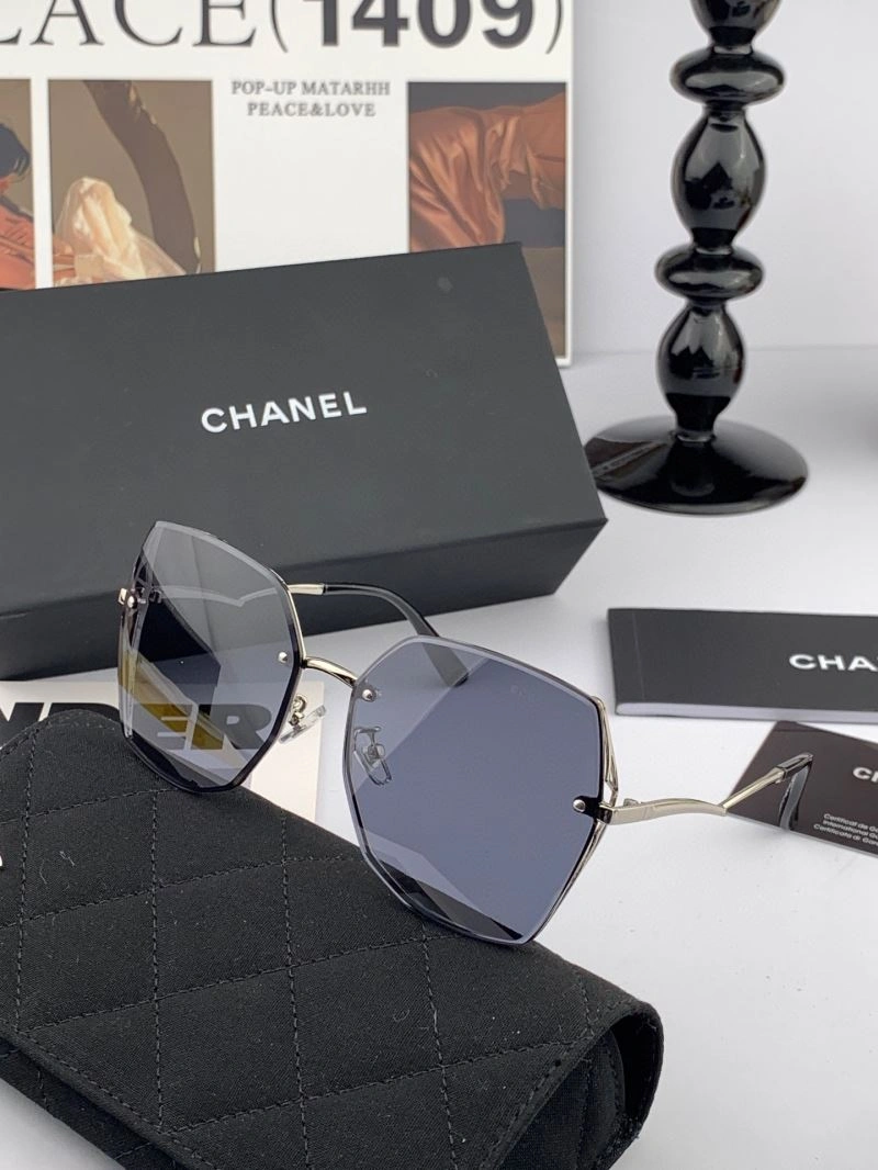 Chanel Sunglasses StreetReady 278385