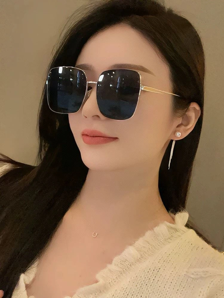 Chanel Sunglasses Refined 278395