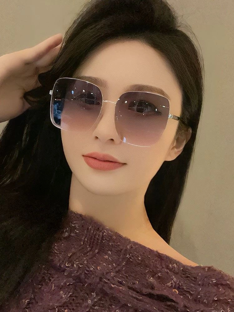 Chanel Sunglasses Refined 278395