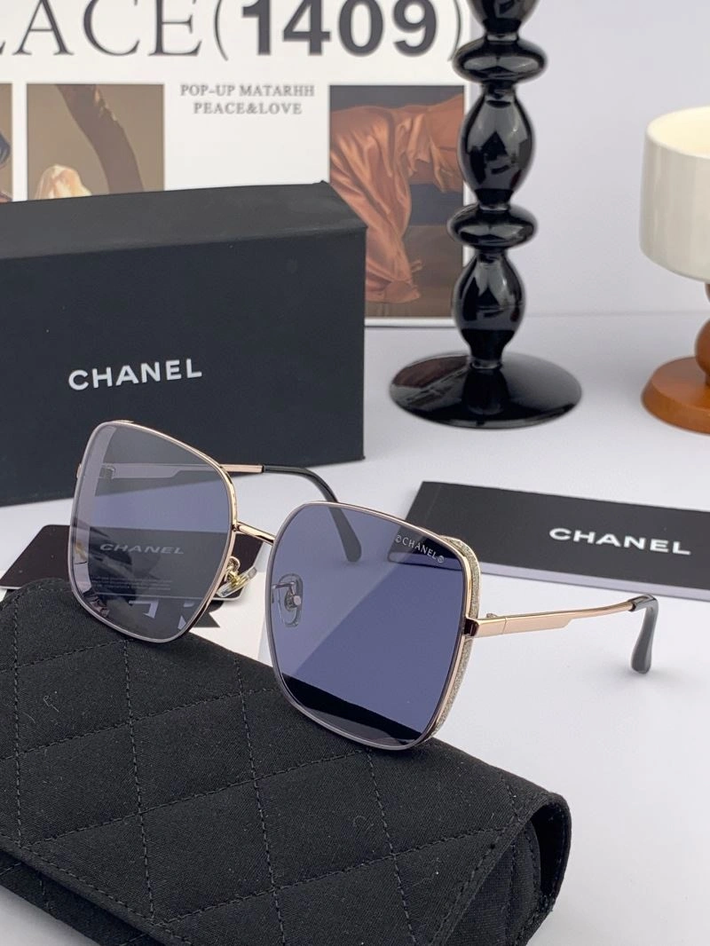 Chanel Sunglasses Refined 278395