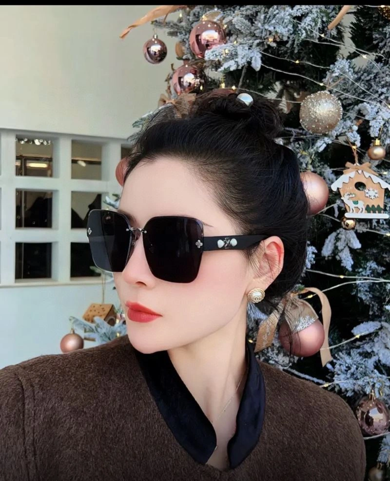 Modern Chanel Sunglasses 278378