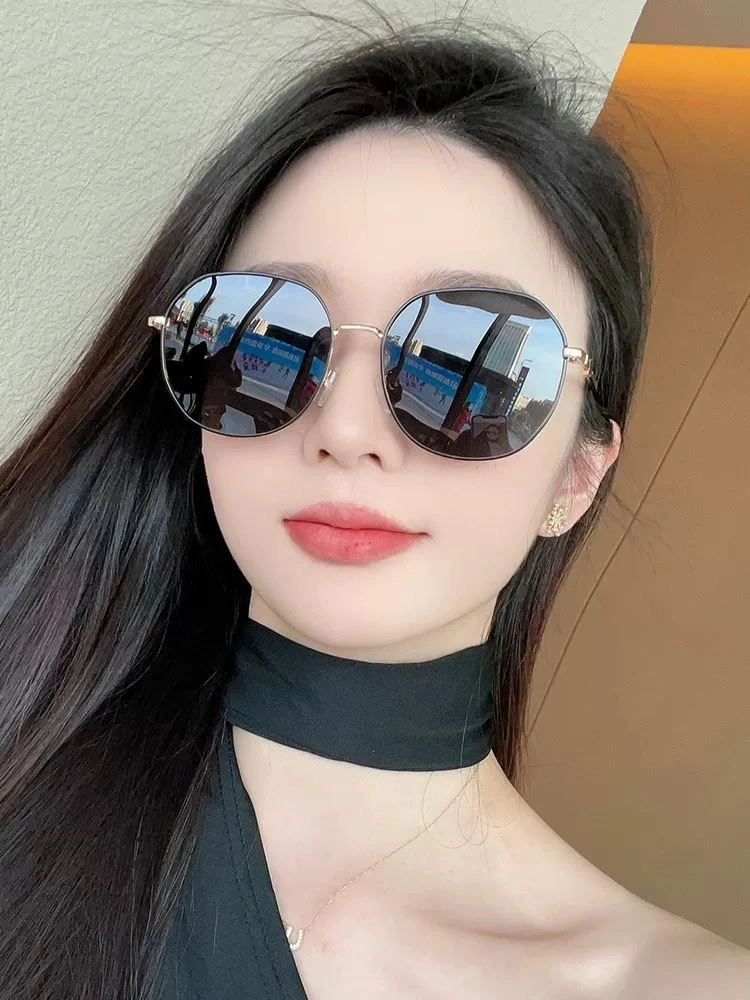 Durable Chanel Sunglasses 278377