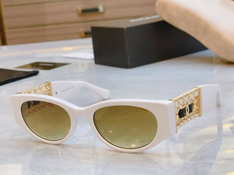 EyeCatching Chanel Sunglasses 278355