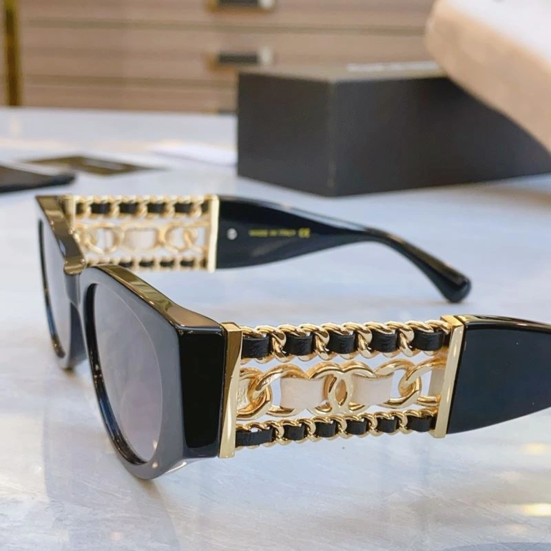 EyeCatching Chanel Sunglasses 278355