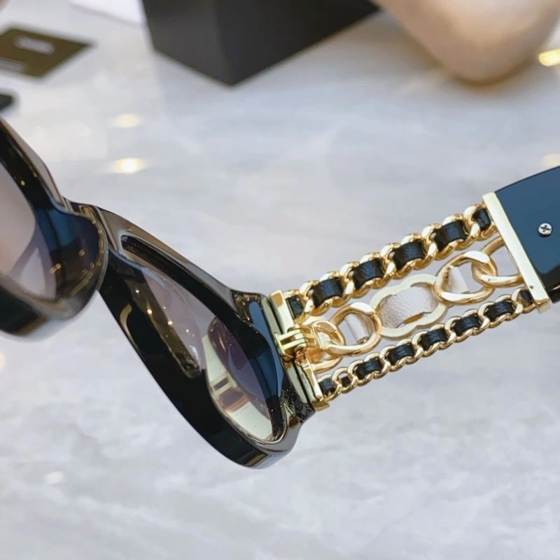 EyeCatching Chanel Sunglasses 278355