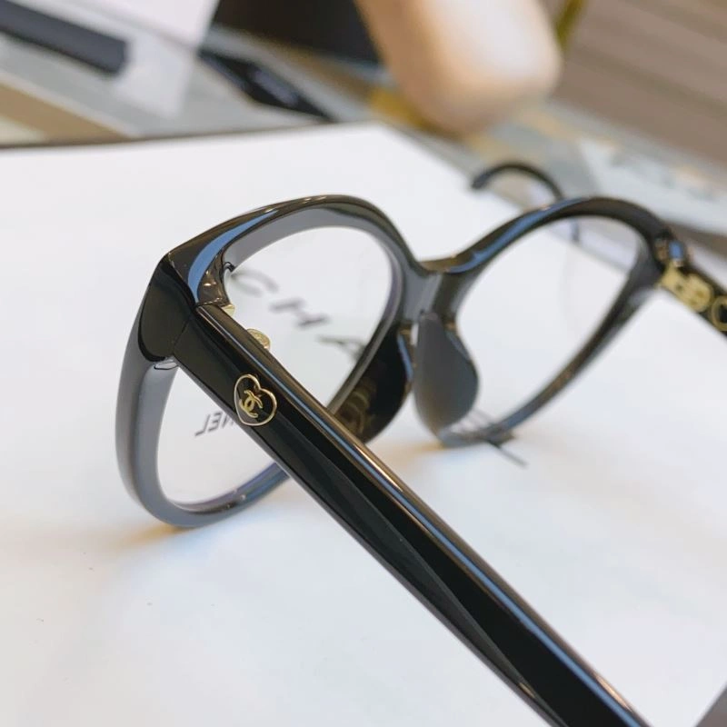 Chanel Sunglasses EyeCatching 278354