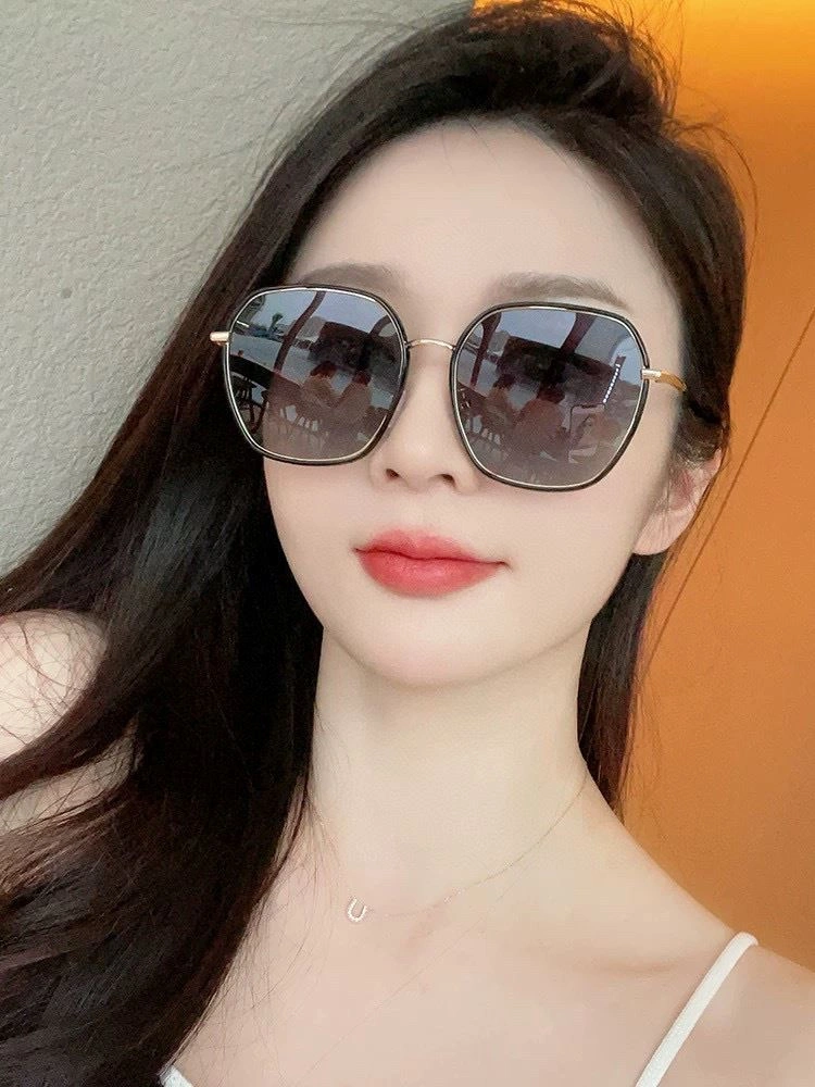 Chanel Sunglasses Stylish 278348