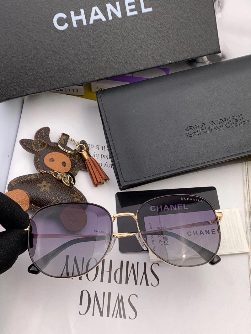 Practical Chanel Sunglasses 278346