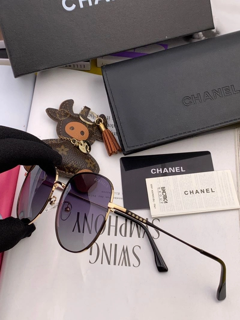 Practical Chanel Sunglasses 278346
