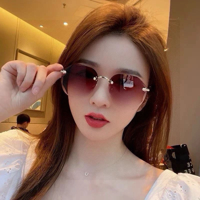 MoistureWicking Chanel Sunglasses 278343