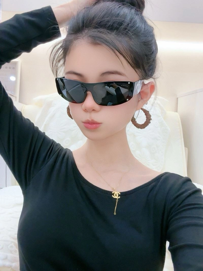 WellDesigned Chanel Sunglasses 278317