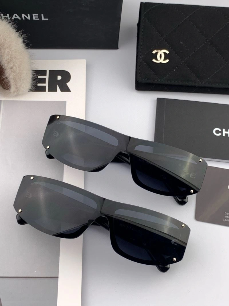 WellDesigned Chanel Sunglasses 278317