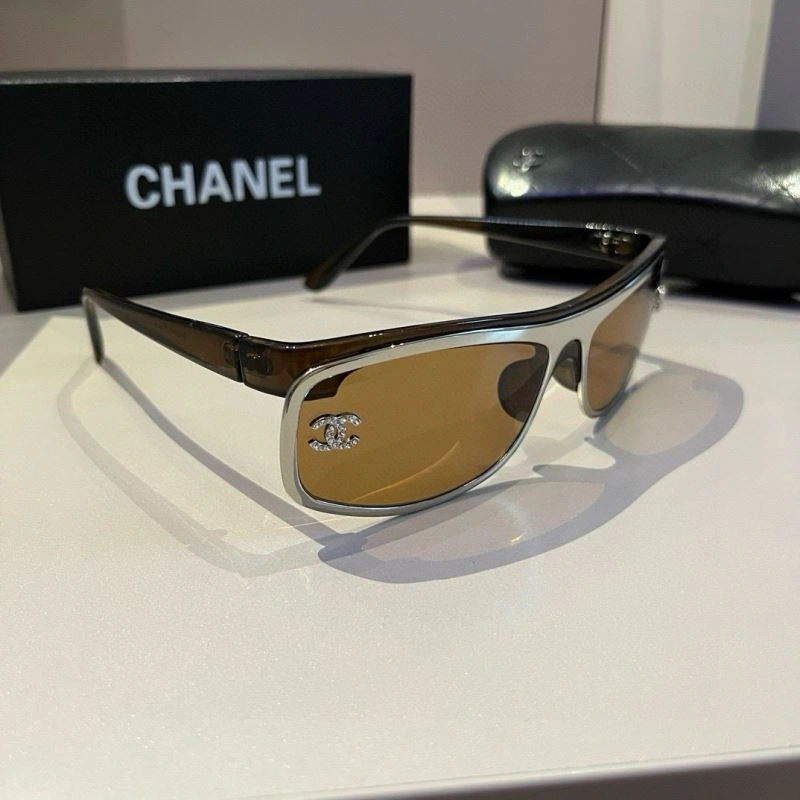 EyeCatching Chanel Sunglasses 278298