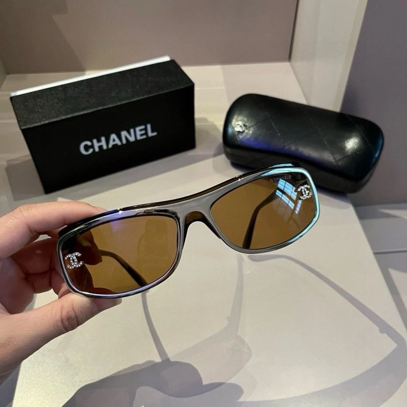 EyeCatching Chanel Sunglasses 278298