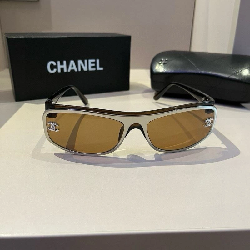 EyeCatching Chanel Sunglasses 278298