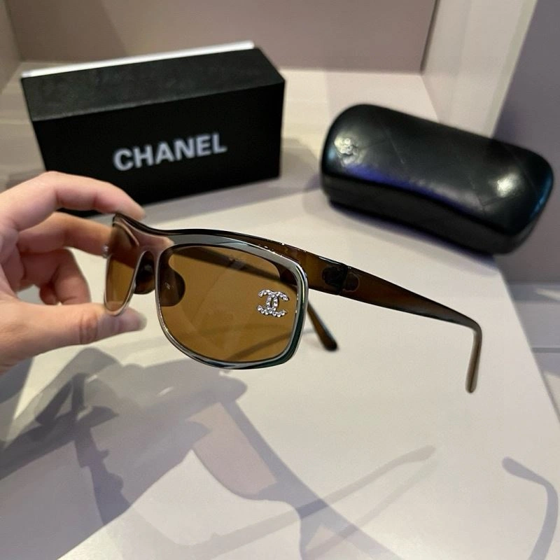 EyeCatching Chanel Sunglasses 278298