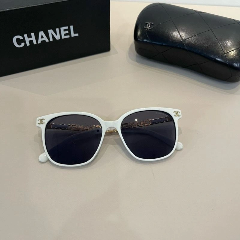 WaterResistant Chanel Sunglasses 278302
