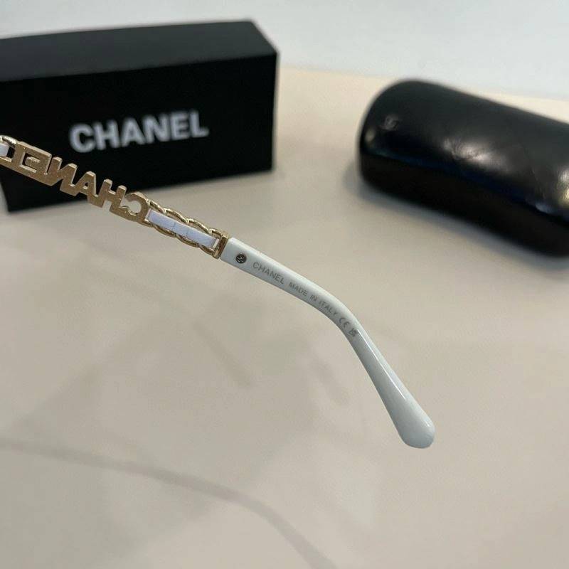 WaterResistant Chanel Sunglasses 278302